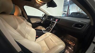 2015 Volvo V60 Cross Country T5 Cross Country Platinum Wagon 4D   - Photo 55 - Manassas, VA 20109