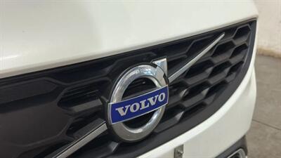 2015 Volvo V60 Cross Country T5 Cross Country Platinum Wagon 4D   - Photo 15 - Manassas, VA 20109