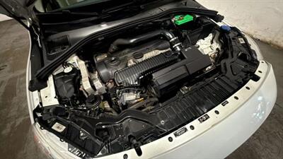 2015 Volvo V60 Cross Country T5 Cross Country Platinum Wagon 4D   - Photo 63 - Manassas, VA 20109