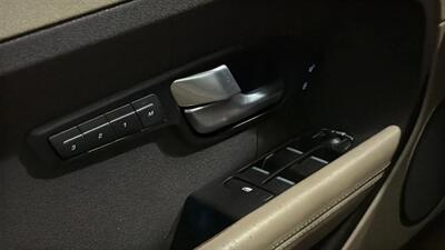 2014 Land Rover Range Rover Evoque Pure Plus Sport Utility 4D   - Photo 27 - Manassas, VA 20109