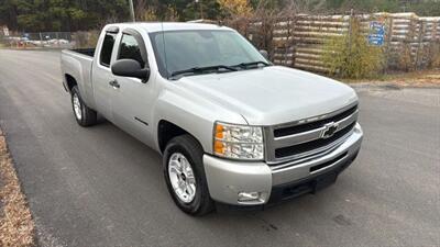 2011 Chevrolet Silverado 1500 LT Pickup 4D 6 1/2 ft   - Photo 2 - Manassas, VA 20109