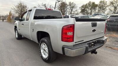 2011 Chevrolet Silverado 1500 LT Pickup 4D 6 1/2 ft   - Photo 8 - Manassas, VA 20109
