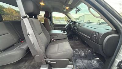 2011 Chevrolet Silverado 1500 LT Pickup 4D 6 1/2 ft   - Photo 44 - Manassas, VA 20109