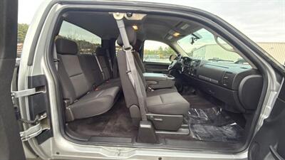 2011 Chevrolet Silverado 1500 LT Pickup 4D 6 1/2 ft   - Photo 40 - Manassas, VA 20109