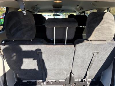 2016 Dodge Grand Caravan SXT Minivan 4D - Photo 16 - Manassas, VA 20109