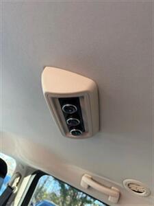 2016 Dodge Grand Caravan SXT Minivan 4D - Photo 33 - Manassas, VA 20109