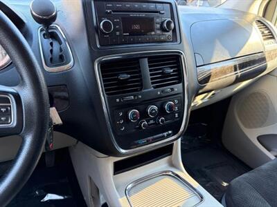 2016 Dodge Grand Caravan SXT Minivan 4D - Photo 22 - Manassas, VA 20109