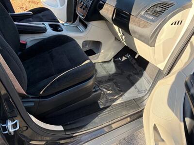 2016 Dodge Grand Caravan SXT Minivan 4D - Photo 35 - Manassas, VA 20109