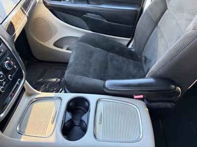 2016 Dodge Grand Caravan SXT Minivan 4D - Photo 27 - Manassas, VA 20109
