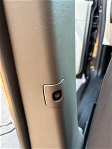 2016 Dodge Grand Caravan SXT Minivan 4D - Photo 34 - Manassas, VA 20109