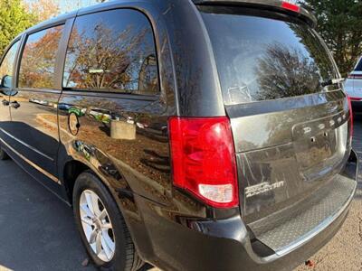 2016 Dodge Grand Caravan SXT Minivan 4D - Photo 9 - Manassas, VA 20109