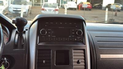 2009 Dodge Grand Caravan SXT Minivan 4D - Photo 19 - Manassas, VA 20109
