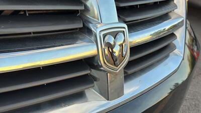 2009 Dodge Grand Caravan SXT Minivan 4D - Photo 15 - Manassas, VA 20109