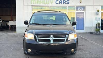 2009 Dodge Grand Caravan SXT Minivan 4D - Photo 13 - Manassas, VA 20109