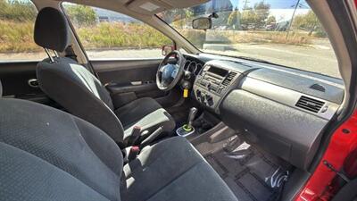 2011 Nissan Versa S Hatchback 4D - Photo 38 - Manassas, VA 20109