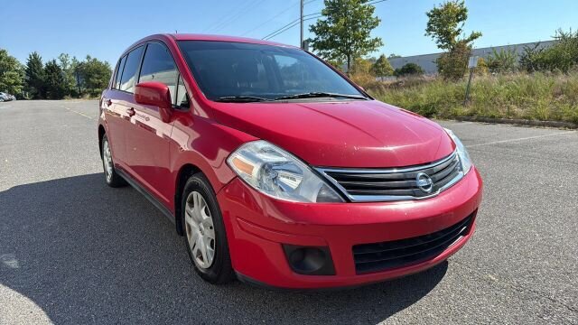 2011 Nissan Versa S Hatchback 4D   - Photo 1 - Manassas, VA 20109