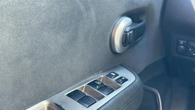 2011 Nissan Versa S Hatchback 4D - Photo 21 - Manassas, VA 20109