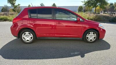 2011 Nissan Versa S Hatchback 4D - Photo 3 - Manassas, VA 20109