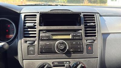 2011 Nissan Versa S Hatchback 4D - Photo 22 - Manassas, VA 20109