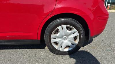 2011 Nissan Versa S Hatchback 4D - Photo 43 - Manassas, VA 20109