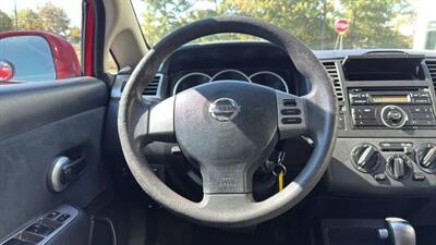 2011 Nissan Versa S Hatchback 4D - Photo 18 - Manassas, VA 20109
