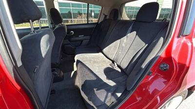 2011 Nissan Versa S Hatchback 4D - Photo 29 - Manassas, VA 20109