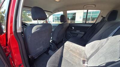 2011 Nissan Versa S Hatchback 4D - Photo 30 - Manassas, VA 20109
