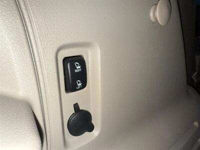 2013 Lincoln MKX Sport Utility 4D   - Photo 49 - Manassas, VA 20109