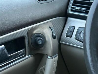 2013 Lincoln MKX Sport Utility 4D   - Photo 28 - Manassas, VA 20109