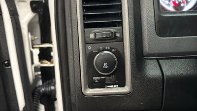 2014 RAM 1500 Express Pickup 4D 5 1/2 ft   - Photo 24 - Manassas, VA 20109