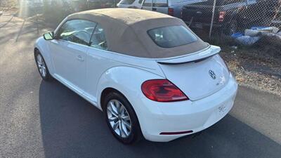 2013 Volkswagen Beetle Convertible TDI Convertible 2D   - Photo 8 - Manassas, VA 20109