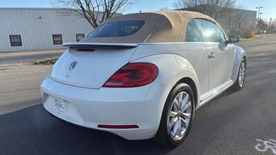 2013 Volkswagen Beetle Convertible TDI Convertible 2D   - Photo 4 - Manassas, VA 20109