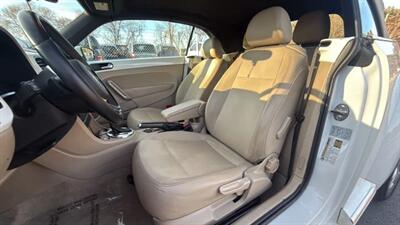 2013 Volkswagen Beetle Convertible TDI Convertible 2D   - Photo 15 - Manassas, VA 20109
