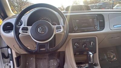 2013 Volkswagen Beetle Convertible TDI Convertible 2D   - Photo 19 - Manassas, VA 20109