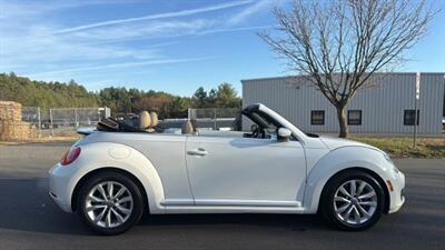 2013 Volkswagen Beetle Convertible TDI Convertible 2D   - Photo 43 - Manassas, VA 20109