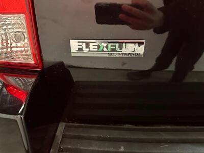 2011 Cadillac Escalade ESV Sport Utility 4D - Photo 15 - Manassas, VA 20109