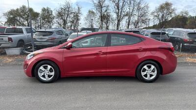 2015 Hyundai ELANTRA SE Sedan 4D - Photo 10 - Manassas, VA 20109