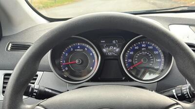 2015 Hyundai ELANTRA SE Sedan 4D - Photo 22 - Manassas, VA 20109