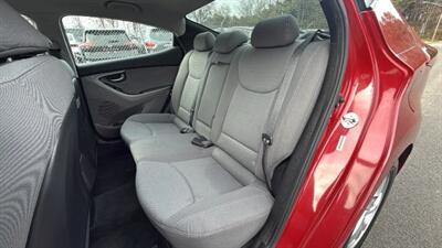 2015 Hyundai ELANTRA SE Sedan 4D - Photo 37 - Manassas, VA 20109