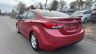 2015 Hyundai ELANTRA SE Sedan 4D - Photo 8 - Manassas, VA 20109