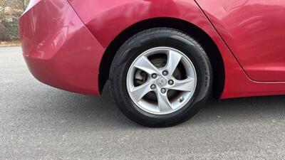2015 Hyundai ELANTRA SE Sedan 4D - Photo 49 - Manassas, VA 20109
