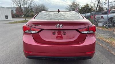 2015 Hyundai ELANTRA SE Sedan 4D - Photo 6 - Manassas, VA 20109