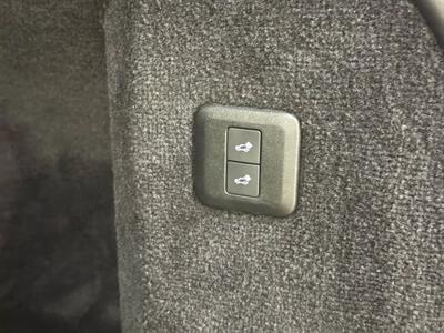 2020 Land Rover Range Rover Sport SVR Sport Utility 4D   - Photo 52 - Manassas, VA 20109