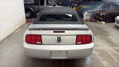 2005 Ford Mustang Deluxe Convertible 2D   - Photo 7 - Manassas, VA 20109