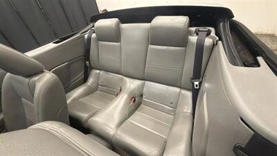 2005 Ford Mustang Deluxe Convertible 2D   - Photo 41 - Manassas, VA 20109