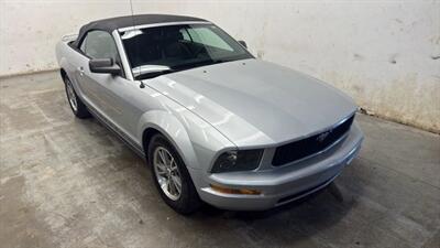 2005 Ford Mustang Deluxe Convertible 2D   - Photo 2 - Manassas, VA 20109