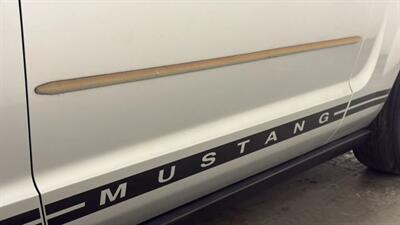 2005 Ford Mustang Deluxe Convertible 2D   - Photo 16 - Manassas, VA 20109