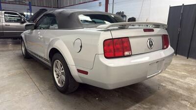 2005 Ford Mustang Deluxe Convertible 2D   - Photo 8 - Manassas, VA 20109