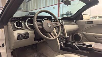 2005 Ford Mustang Deluxe Convertible 2D   - Photo 40 - Manassas, VA 20109