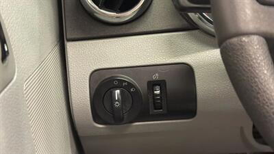 2005 Ford Mustang Deluxe Convertible 2D   - Photo 31 - Manassas, VA 20109